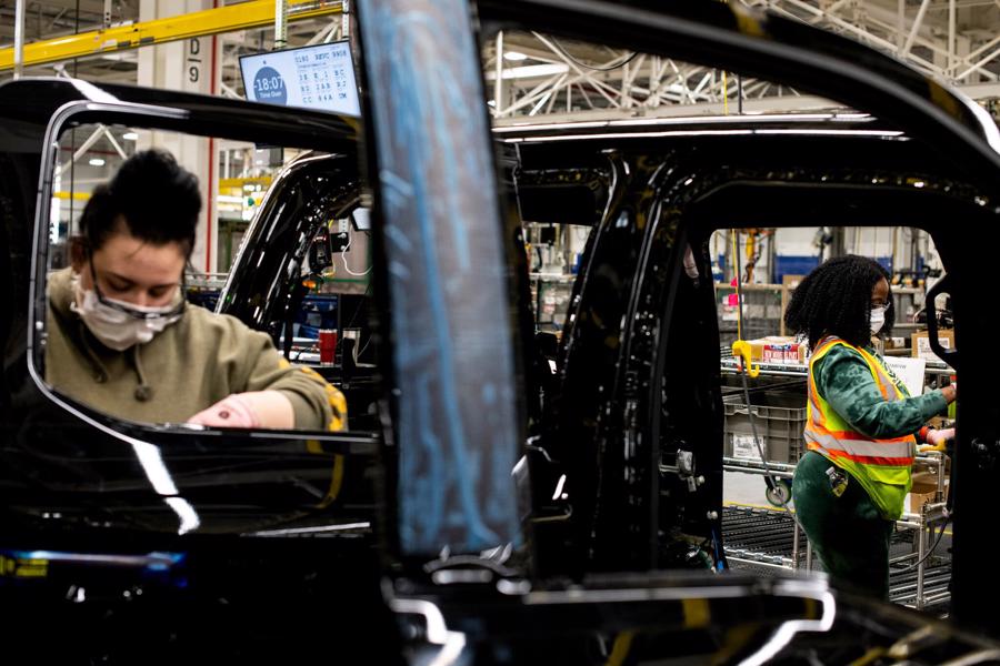nha-may-o-to-5-automotor.jpg